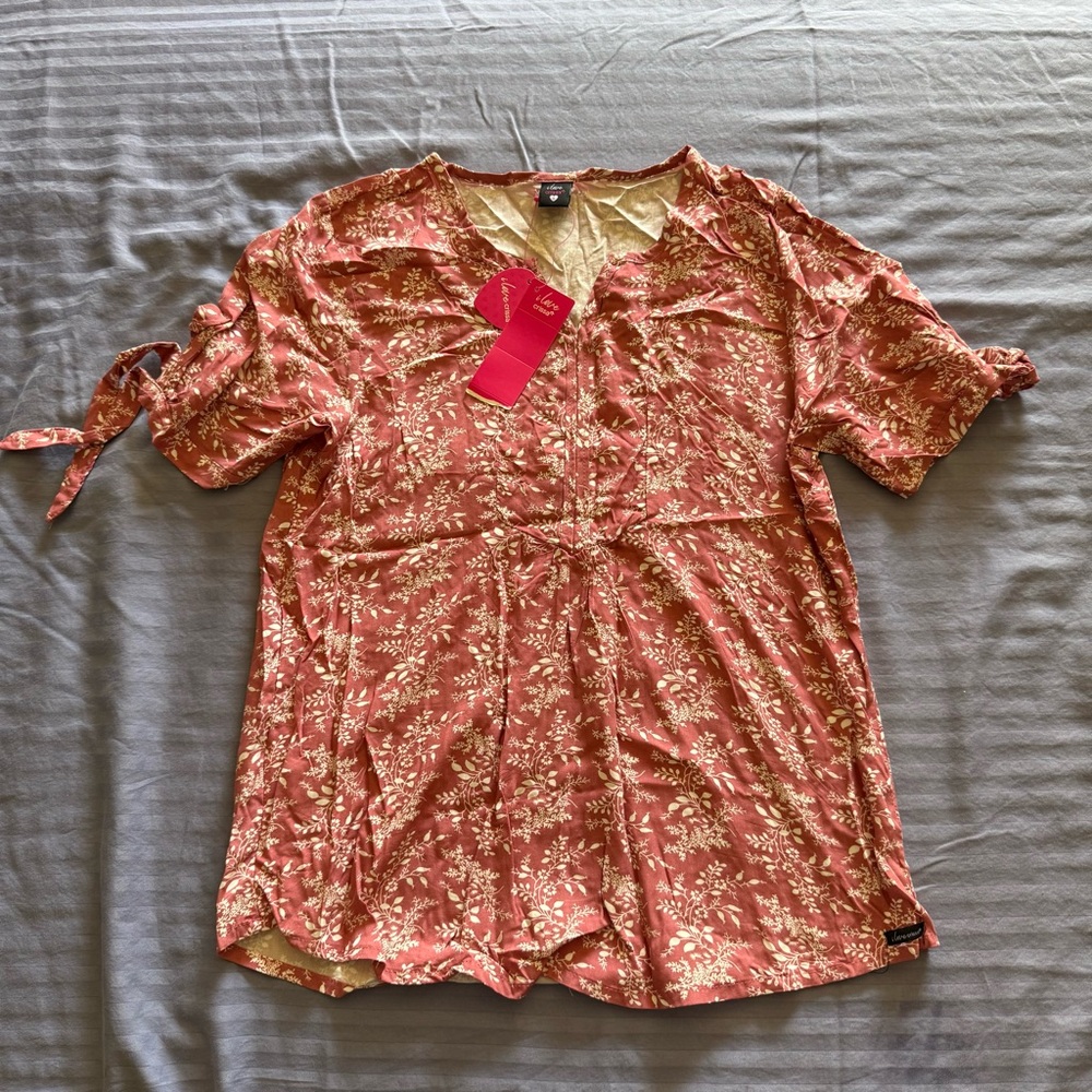 I Love Crissa Women’s Floral Tunic Top Pink Mauve Short Sleeve Size Large NWT